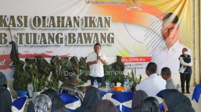 Tingkatkan Nilai Jual, KKP Latih 300 Istri Petambak Dipasena Olah Udang