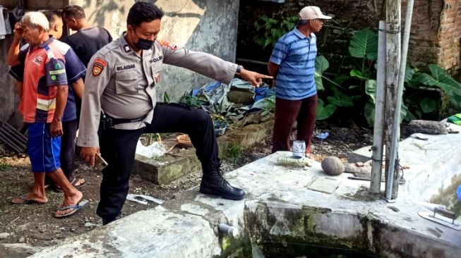 Bersihkan Kolam Berujung Petaka, Warga Blitar Tewas Tersengat Listrik