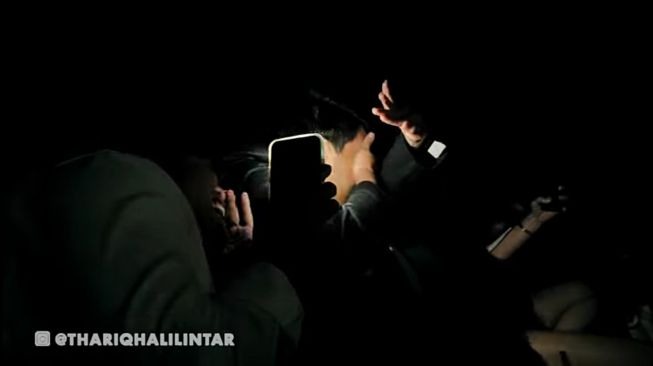 Thariq Halilintar di gala premier film Fuji (YouTube/Thariq Halilintar)