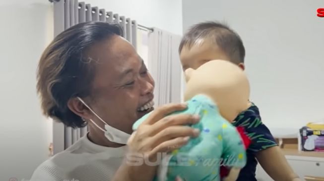 Potret Sule Bertemu Adzam (YouTube/ Sule Family)