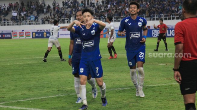 Pertandingan PSIS Semarang melawan Rans Nusantara FC di Stadion Jatidiri Semarang, Sabtu (23/7/2022). [Suara.com/Budi AR]