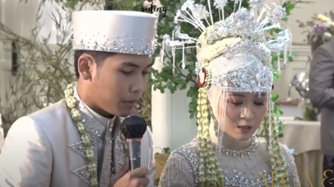 Momen pernikahan Bintang Emon [YouTube/Bintang Emon]