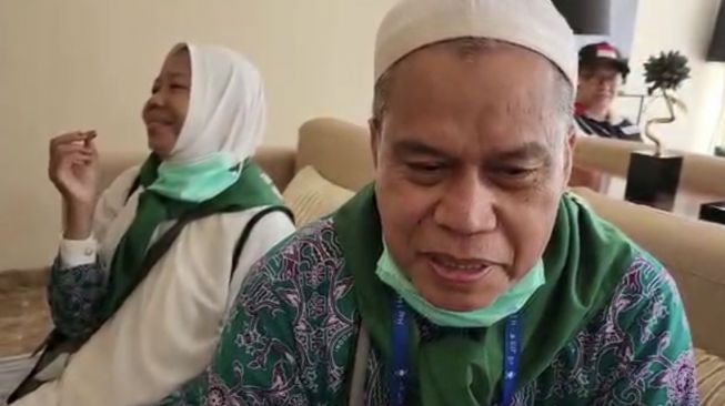 Penerbangan Diundur, Jemaah BDJ 1: Alhamdulillah Bisa Tidur Sama Istri