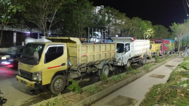 Antrean Solar, Sopir Truk Keluhkan Jam Operasional Pengisian: Mengganggu Jam Istirahat