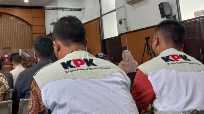 Kasus Suap di Pemprov Sulsel: Pengusaha Asal Papua Yusuf Rombe Passarrin Diperiksa KPK