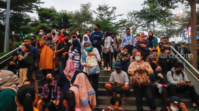 Mengenal 22 Jenis PMKS, Kenapa ABG Laki-laki yang Berbusana Perempuan di Citayam Fashion Week Masuk Kategori?