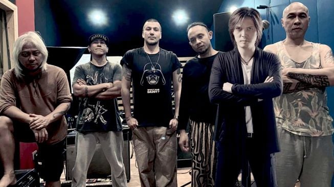 Once Mekel Produseri Band Getah untuk Album Internasional