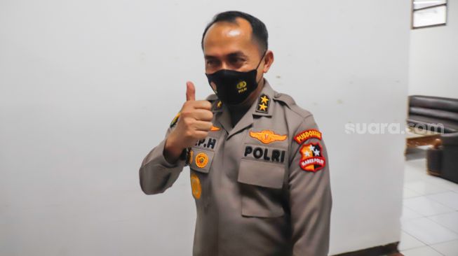 Kapusdokkes Polri Brigjen Asep Hendradiana saat ditemui usai memberi permintaan keterangan kepada Komnas HAM terkait perkembangan kasus tewasnya Brigadir J di Kantor Komnas HAM, Jakarta Pusat, Senin (25/7/2022). [Suara.com/Alfian Winanto]