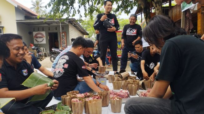 Gunakan Wadah Non Plastik Dalam Pembagian Hewan Kurban 2022, Kolaborasi KITA Raih Penghargaan MURI