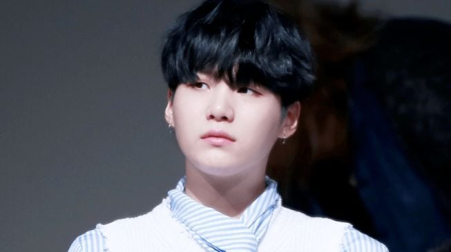 Terungkap, Begini Manisnya Isi Surat Cinta Suga BTS untuk Mantan Kekasih!