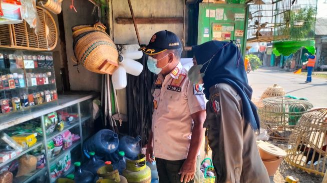 11 Toko dan Warung di Gayam Diperiksa Satpol-PP Bojonegoro