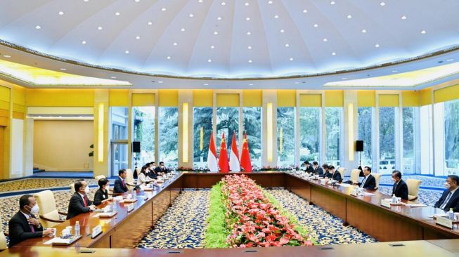 Kunjungan Presiden Jokowi ke China: Simbolis dan Pragmatis