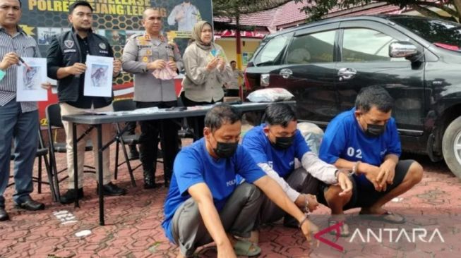 Kawanan Pencuri Ini Gondol Uang Puluhan Juta Bermodal Tusuk Gigi