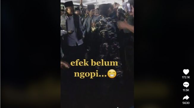 Banser Salah Lakukan Pengamanan Saat Membuka Jalan, Kiai Ini Tersinggung Karena Tersikut