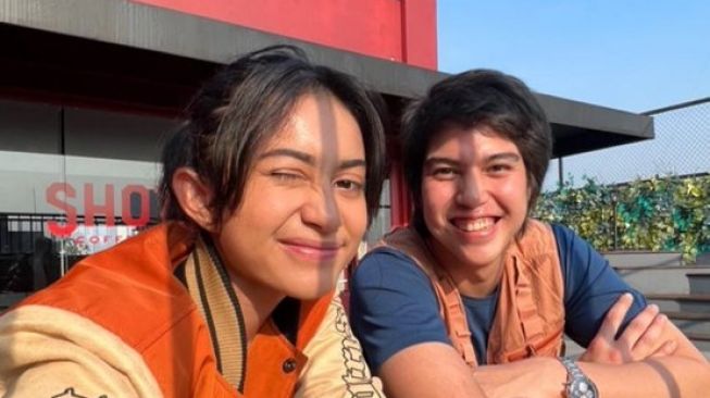 El Rumi Pamer Foto Selfie Bareng Sintya Marisca, Netizen Ramai Patah Hati