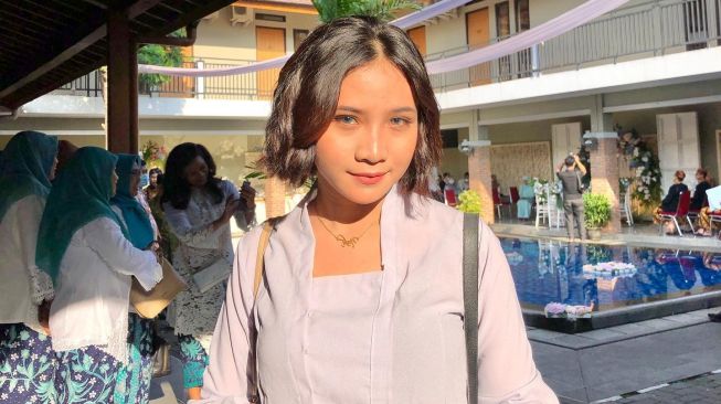  Artis Punya Kembaran'Tak Sedarah (Instagram/@nadd.zkaa)