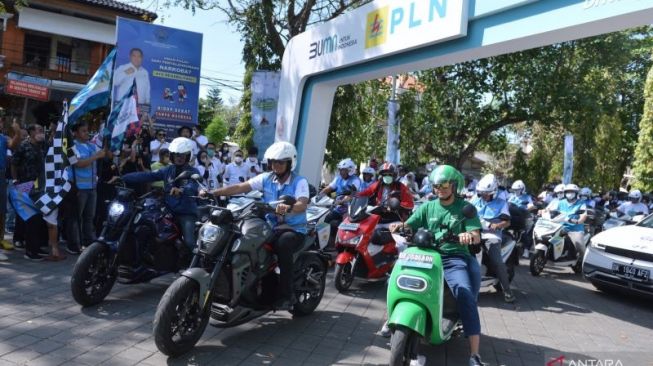 Grab dan PLN Tambah Jumlah SPBKLU di Jawa- Bali