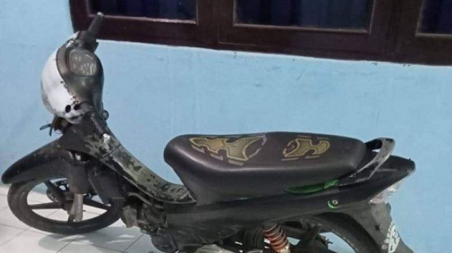 Bikin Ngakak! Curi Ayam Bangkok Maling Ini Malah Tinggalkan Motor