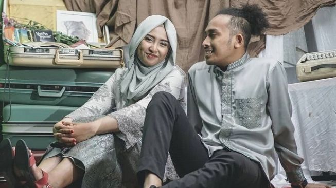 Potret Prewedding Komika (Instagram/abdularsyad)