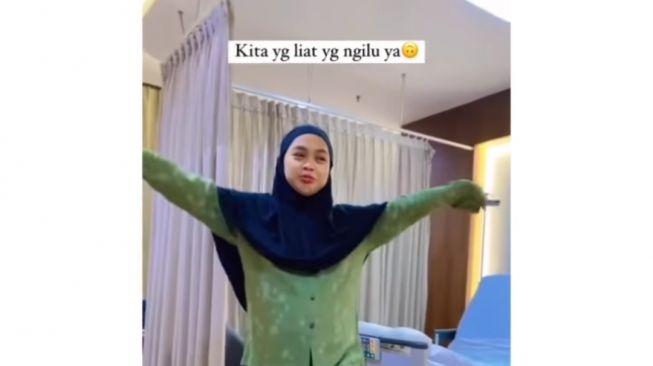 kondisi Ria Ricis pasca melahirkan (Instagram/@lambegosiip)