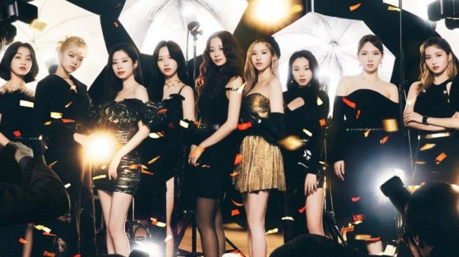 Album Jepang TWICE 'Celebrate' Puncaki iTunes Chart di Berbagai Negara