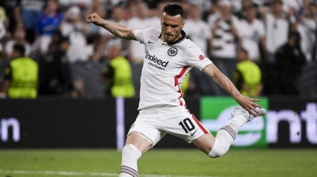 West Ham Ngebet Datangkan Filip Kostic dari Eintracht Frankfurt