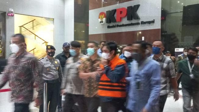 Mardani Maming Resmi Ditetapkan sebagai Tersangka, Langsung Ditahan