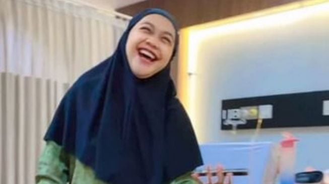 Potret Petakilan Ria Ricis Usai Lahiran (instagram/@nidyadonat)