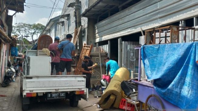 Polisi Amankan Sejumlah Warga Saat Kerusuhan Eksekusi Lahan di Pengadegan