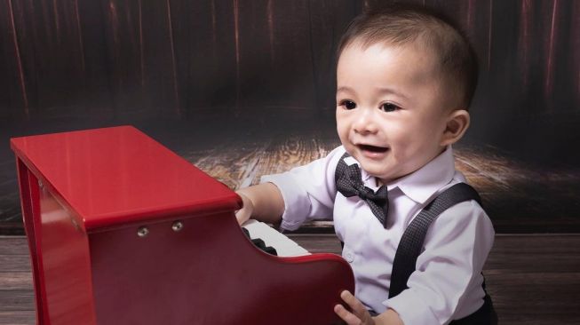 Potret Baby Adzam di Akun Instagramnya (instagram/@adzam_adriansyah)