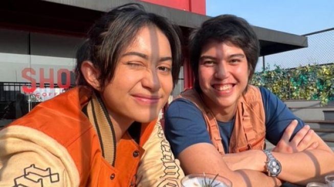 Potret El Rumi dan Sintya Marisca (Twitter/@tubbirfess)