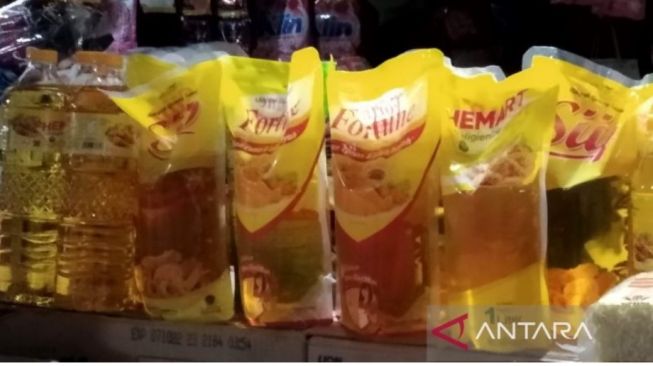 Mantap! Harga Minyak Goreng Kemasan di Kabupaten Kudus Turun, Satu Liter Dijual Rp17.000