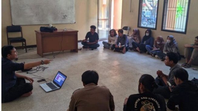 Ngaji Politik Lab. Politik Fisip Unsil