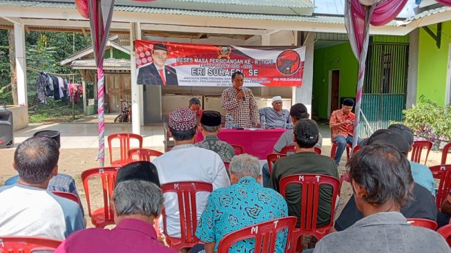Warga Menes Minta Pengelolaan Sampah Jadi Perhatian Pemerintah