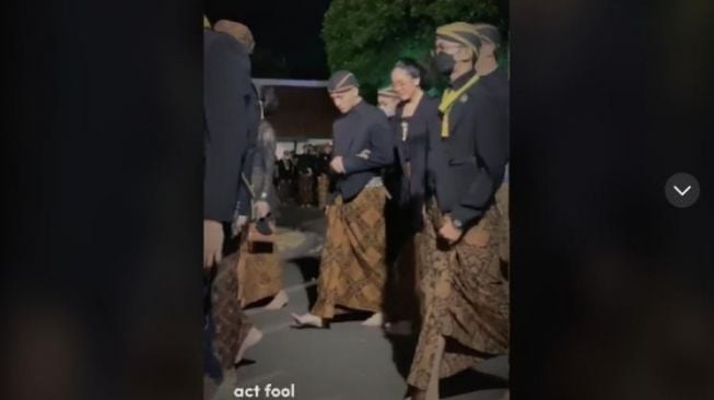 Jefri Nichol ikut ritual malam 1 suro. [TikTok]