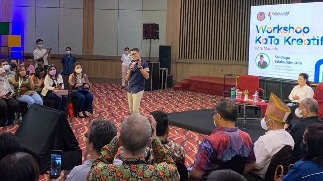 Sandiaga Uno Realisasikan Kebangkitan Ekonomi Pelaku Ekraf Subsektor Musik Manado dengan Daftarkan HAKI