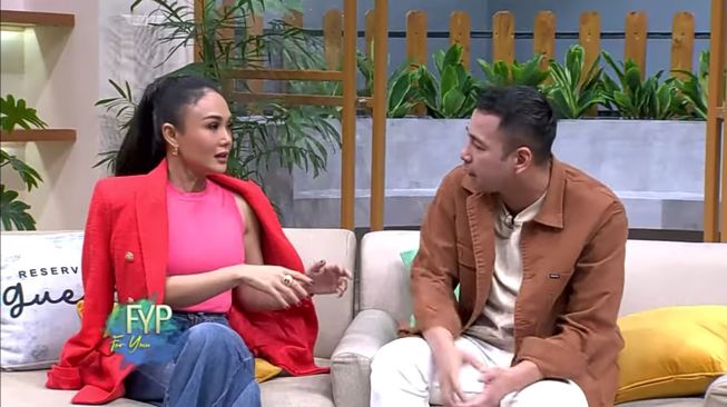 Yuni Shara dan Raffi Ahmad (YouTube/TRANS7 Official)