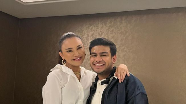 Video Fadil Jaidi Unjuk Gigi Duet Bareng Rossa, Netizen Bingung Mau Ketawa atau Terharu