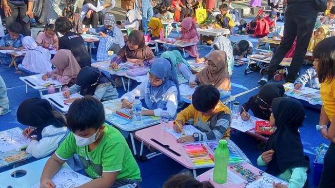 Yayasan Kampung Sendiri Edukasi Anak-anak Cintai Satwa Langka