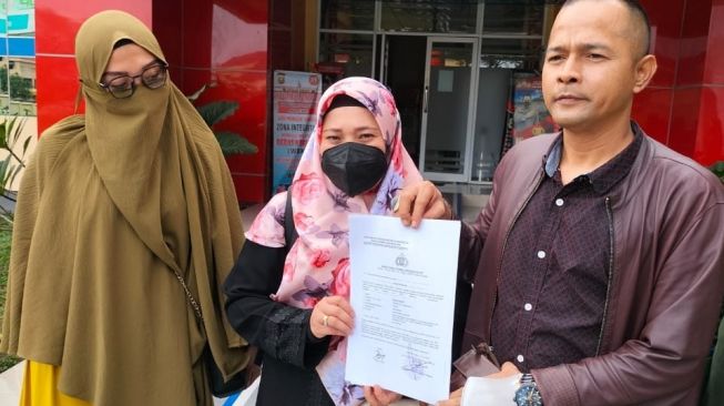 Wanita di Jakarta melaporkan bupati di Sumsel menikah lagi tanpa izinnya [Sumselupdate]
