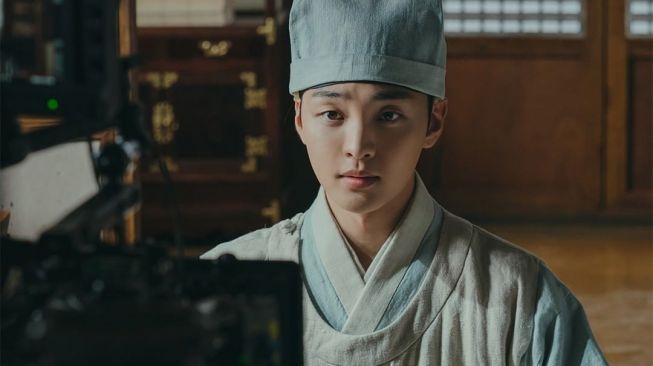 Potret di Balik Layar Poong The Joseon Psychiatrist (Instagram/@tvn_drama)