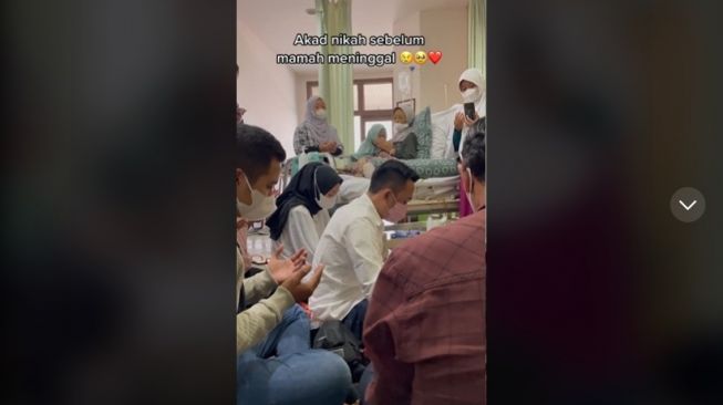 Viral Video Akad Nikah Sebelum Ibu Meninggal, Suasana Haru di Rumah Sakit