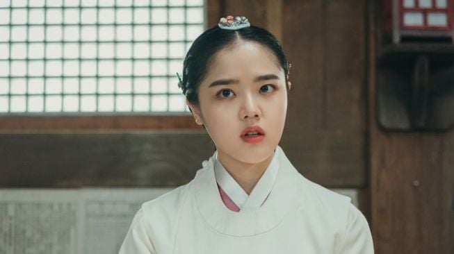 Potret di Balik Layar Poong The Joseon Psychiatrist (Instagram/@tvn_drama)