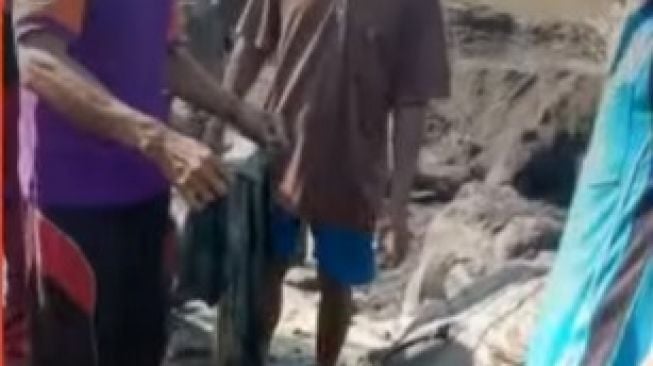 Penambang Pasir Temukan Tulang hingga Baju Diduga Milik Korban APG Gunung Semeru