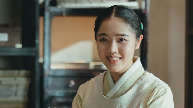 Potret di Balik Layar Poong The Joseon Psychiatrist (Instagram/@tvn_drama)