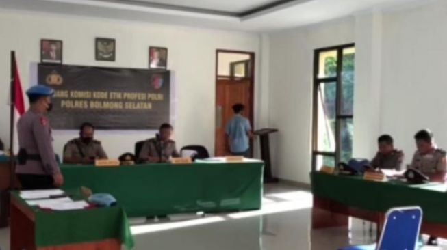 Sidang kode etik terhadap anggota Polres Bolsel yang diduga merekayasa kasus, Rabu (27/7/2022) [BeritaManado.com]