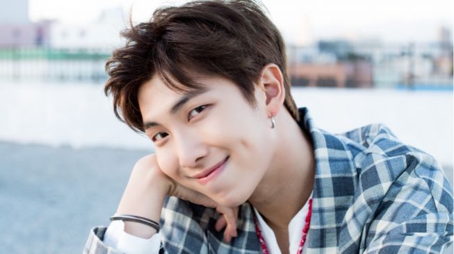 'Istri Namjoon' BTS Kunjungi HYBE INSIGHT, Ceritanya Bikin Ngakak!