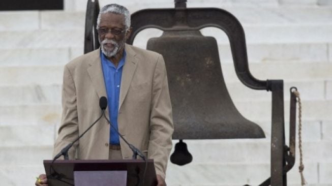 Legenda bola basket NBA Bill Russell. FOTO AFP / Saul LOEB