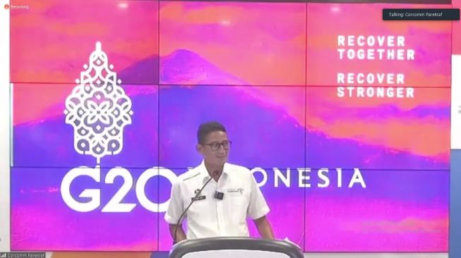 Menparekraf Sandiaga Uno dalam Weekly Press Briefing, Senin (1/8/2022). (Screenshot)