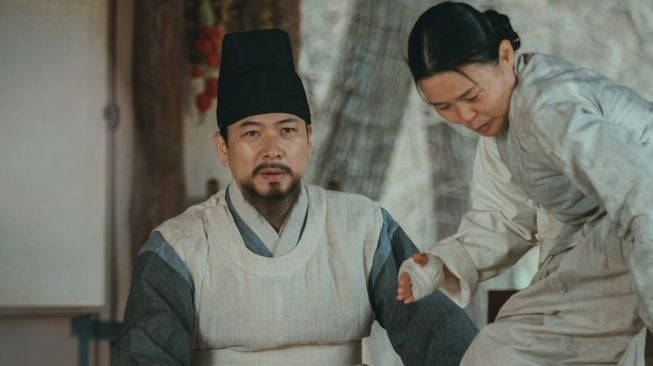 Potret di Balik Layar Poong The Joseon Psychiatrist (Instagram/@tvn_drama)